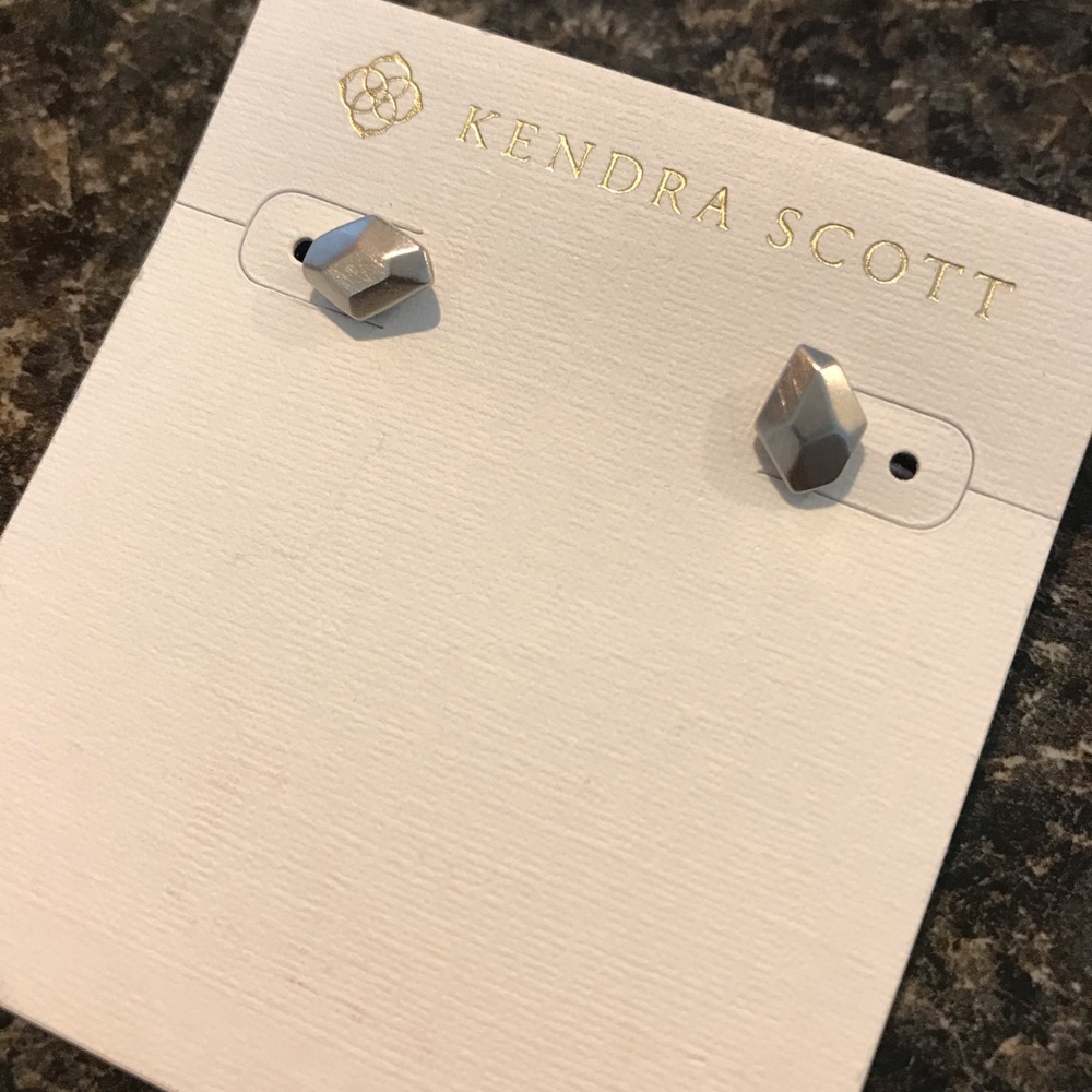 Kendra Scott Fredrica stud earrings in silver